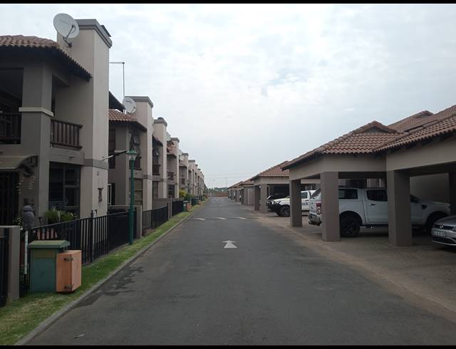 2 BEDROOM APARTMENT FOR SALE IN VAN DYK PARK